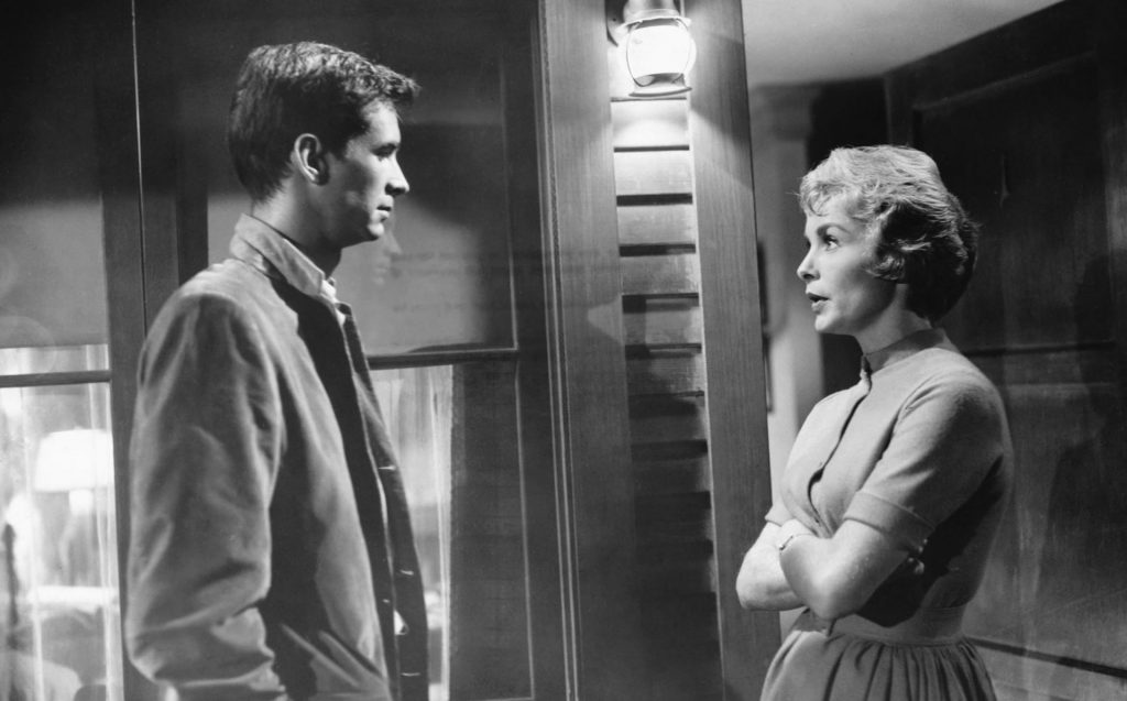A screenshot from Alfred Hitchcock's horror classic Psycho (1960)