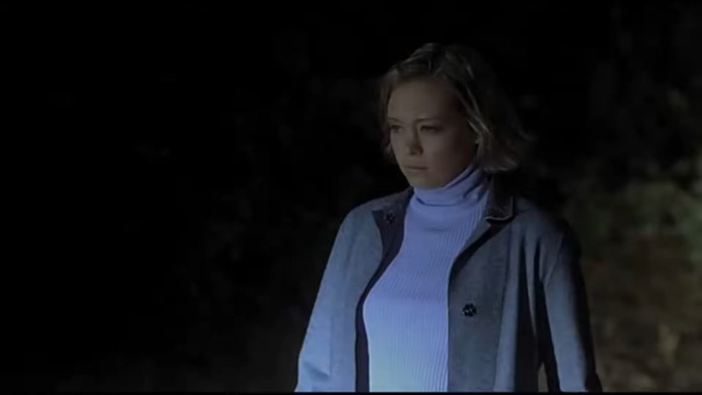 A screenshot from horror movie Dead End (2003)