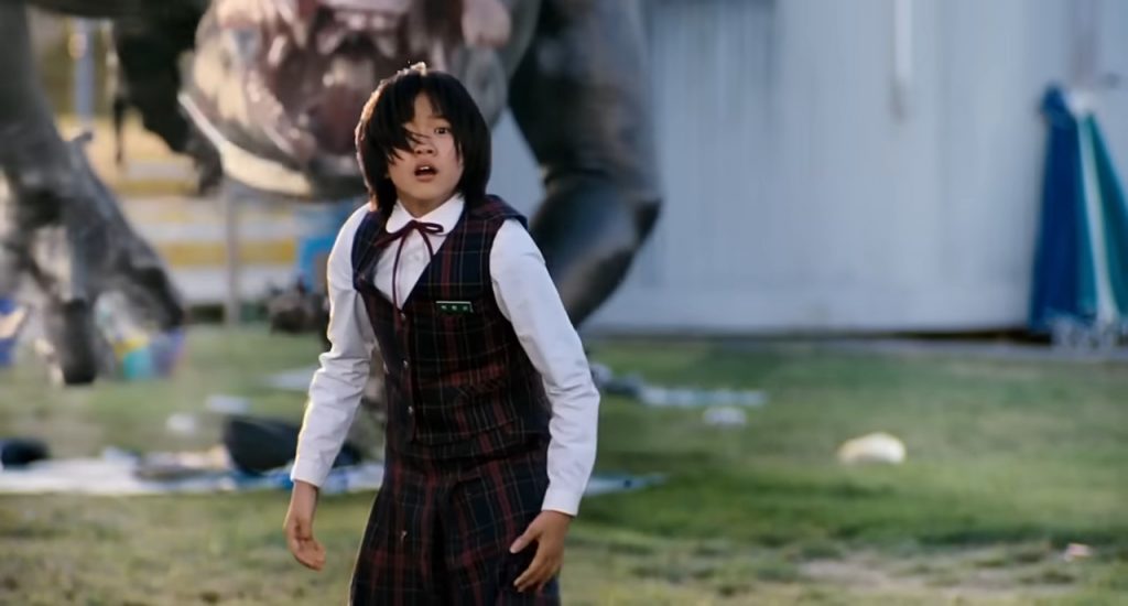 A screenshot from South Korean Creature Feature Horror movie The Host (2006)