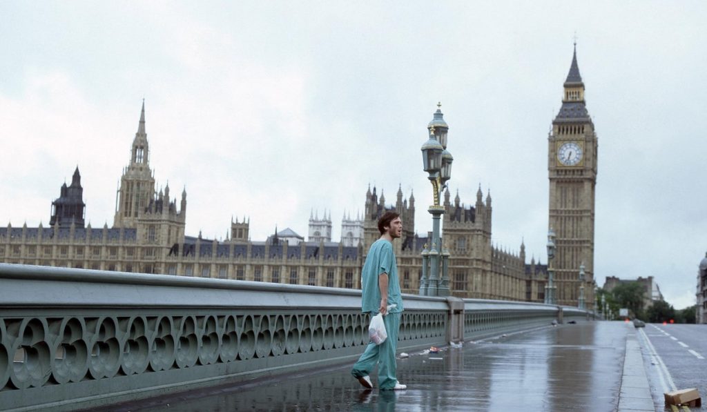 A screenshot from zombie horror movie 28 Days Later (2002)