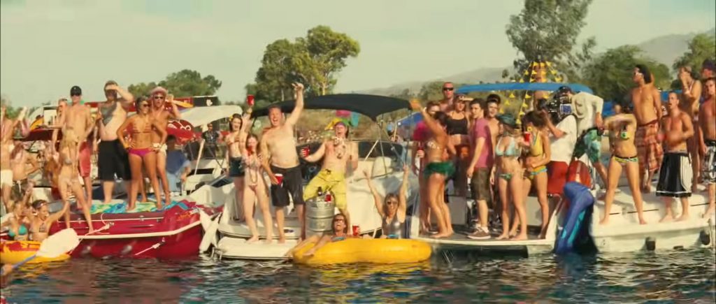 A screenshot from Hollywood remake horror comedy Piranha 3D (2010)