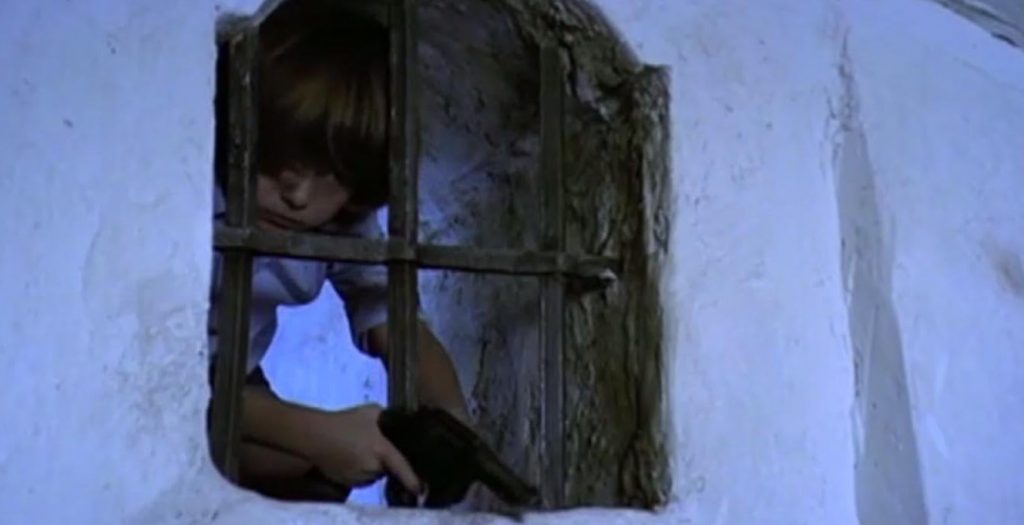 A screenshot from Spanish horror movie Who Can Kill a Child? (1976)